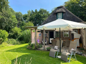 Kleines Reethaus Johannsen - mit geschmackvoller Einrichtung und tollem Garten, Silberstedt